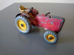 Dinky Toys Massey Harris Tractor Vintage Made In England Meccano Ltd - Picture 1 of 3