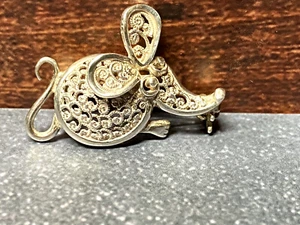 Vintage Sterling Silver Brooch Rat Mouse Filigree 2.50g - Picture 1 of 9