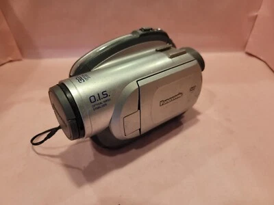 Panasonic VDR 32x Optical Zoom Camcorder- for parts - Image 1 of 3
