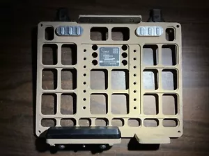Leonardo DRS Dock Tablet Tattico per MRT 1RWE7 9800-17700-0901 003805 - Foto 1 di 7