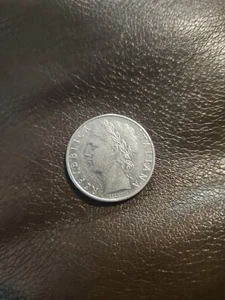Vintage L 100 Italian Coin L.100 Lira Lire Republica Italiana ~ 1975 - Picture 1 of 2