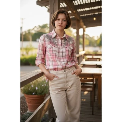 Blusa xadrez Destined To Roar Pearl Snap rosa ocidental tamanho pequeno - Imagem 1 de 4