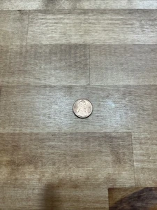 1974 Uncirculated Lincoln Penny Denver Mint Mark - Picture 1 of 3