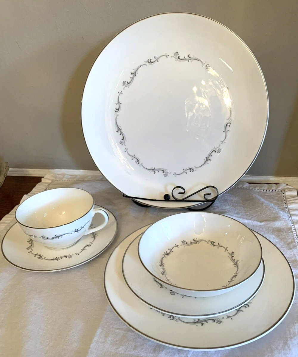 ROYAL DOLTON ☆CORONET☆vintage食器セット