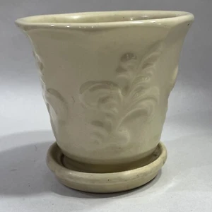 VTG Shawnee? Cream Pottery Planter Attached Saucer 4 1/4” USA Fleur De Lis - Picture 1 of 4