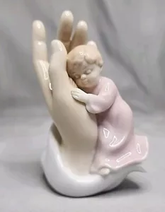 Baby Girl in Palm of Hand 2004 Porcelain Figurine The Valencia Collection - Picture 1 of 9