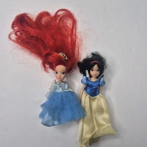 Disney Store Princesa Blancanieves y Ariel Mini Muñeca Niña 5” Con Vestido - Imagen 1 de 24
