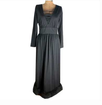 Vestido negro vintage Victor Costa largo cuello piel Foto 1 de 4