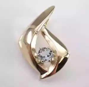 0.20Ct Round Cut Real Moissanite Solitaire Charm Pendant 14K Yellow Gold Plated - Picture 1 of 7