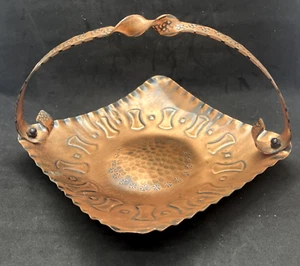 Hand Forged Hammered Copper Basket Ruffled Edge & Twisted Handle Brutalist - Picture 1 of 8