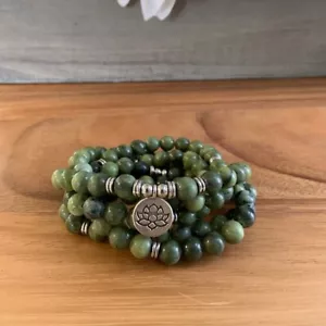 108 Mala Beads 8mm Green Jade Crystal Beaded Bracelet Lotus Charm Necklace - Picture 1 of 4