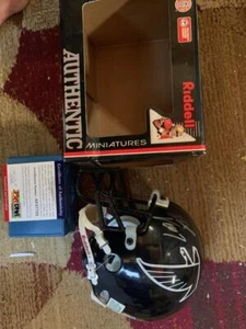 Michael Vick Riddell Mini Helmet AUTO SIGNED Autograph PSA/DNA Atlanta Falcons - Picture 1 of 7