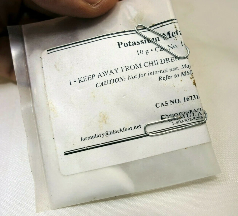 Photographers' Formulary  Potassium Metabisulfite 10gr cat 10-1050 16731-55-8 - Image 1 of 4