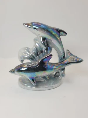 Estatuilla de delfines azules iridiscentes de colección delfines de cerámica Lusterware Ocean Life Foto 1 de 4