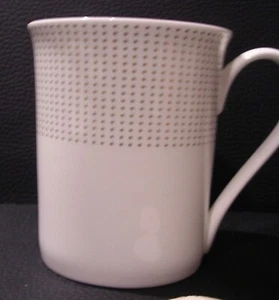 Gilitzer Fine Bone China Porzellan "POINTS GOLD" 1 Becher mit Henkel 0,3 1. Wahl - Bild 1 von 1