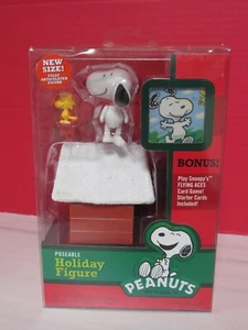Peanuts Snoopy Woodstock Poseable Holiday Figure 2011 Natale Doghouse + bonus - Foto 1 di 5