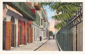 Postal LA: St. Anthony's Alley, Nueva Orleans, Louisiana, lino vintage - Imagen 1 de 2