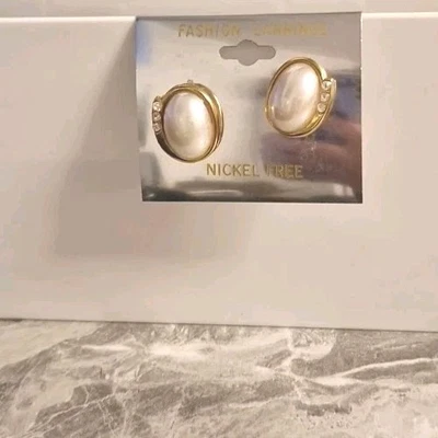 Ohrstecker mit Perlenstein und Klitzerperlen Modeschmuck goldfarbe - Bild 1 von 2