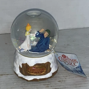 Disney A Christmas Carol Wind-up Musical Glass Snowglobe Scrooge Ghost. - Imagen 1 de 14