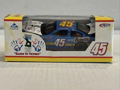 Acción Kyle Petty #45 Georgia Pacific Hands To Victory 2003 Intrepid 1:64 NASCAR Foto 1 de 4