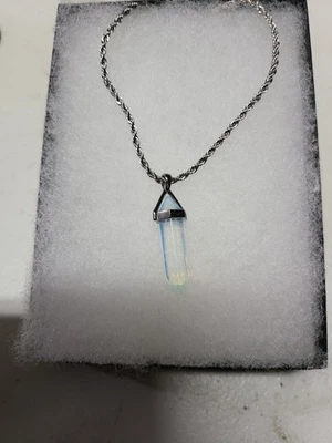 Colgante - Gota facetada de opalita con cadena de 16 pulgadas Foto 1 de 2