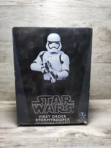 First Order Stormtrooper Mini Bust by Gentle Giant Star Wars - Picture 1 of 9