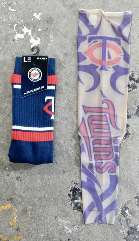Minnesota Twins 2 Pack Gift Socks Large Men Stripe Crew Tribal Tattoo Arm Sleeve Cover