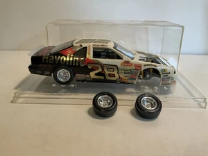 Vintage gebautes Plastikauto Modell NASCAR #28 Davey Allison Havoline im Koffer - Bild 1 von 12