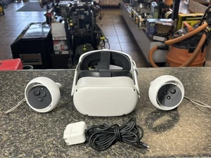 Gebrauchtes Meta Oculus Quest 2 KW49CM 128GB VR Virtual Reality Headset (QUI004096) - Bild 1 von 8