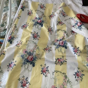 Laura Ashley Isabelle new vintage chintz fabric 1 metre cowslip yellow - Picture 1 of 5