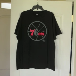 Majestic NBA Philadelphia 76ers Andrew Bynum (#33) T-Shirt, schwarz, Gr. XL - Bild 1 von 11