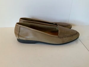 Vintage Soft Leather “Prima Royale “ Tan Flats/ Loafers Womens size 10 - Picture 1 of 7