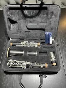 Buffet Crampon E13 Bb Clarinet in Excellent Used Condition. 2 yrs old. - Picture 1 of 8