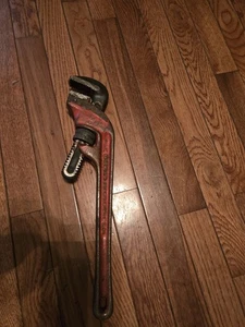 RIDGID E18 PIPE WRENCH - Picture 1 of 3