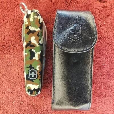 Navaja Victorinox Suiza McKinley Combo Camuflada Funda de Cuero Rara Foto 1 de 4