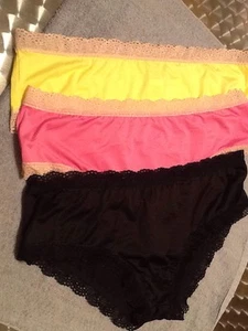 Fredericks Of Hollywood Hipster Plus Polyester Panty Yellow Pink Black New Nwot - Picture 1 of 9