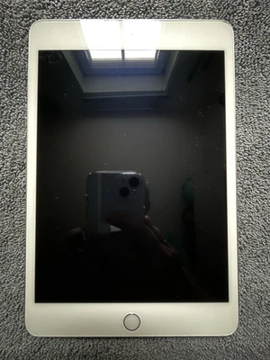 Apple iPad mini 4 16GB, WLAN, 20,07 cm, (7,9 Zoll) - Silber - Bild 1 von 4