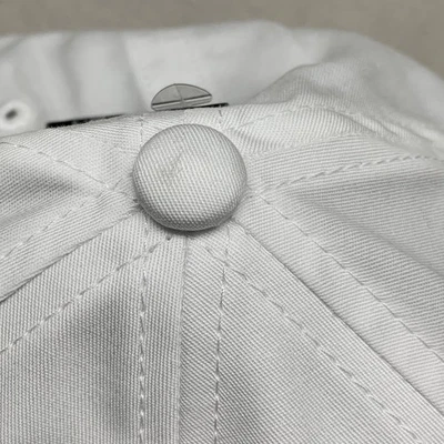 (W) Gorra Alo Yoga Off Duty Blanco Brillante Foto 1 de 2