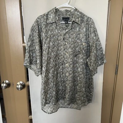 Robert Louis Men's XL Vintage 90's Silk Geometric Short Sleeve Button Up Shirt - Image 1 of 4