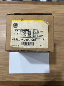 CONTROL RETRORREFLECTANTE INTERRUPTOR FOTOS ALLEN BRADLEY 42RLU-4200B *NUEVO EN CAJA* - Imagen 1 de 1