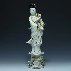 Guanyin / Kannon Porzellanfigur China oder Japan 1. H. 20. Jh. - 35,4 cm - Bild 1 von 7