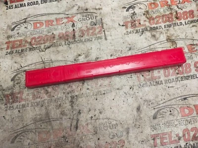 2011 AUDI Q7 Q5 A3 8P TRIÂNGULO DE LUZ DE AVISO DE PERIGO DE EMERGÊNCIA 8K0860251 - Imagem 1 de 4