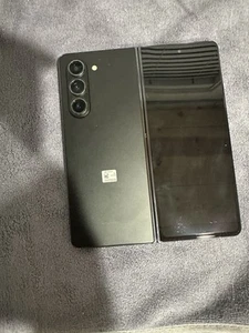 Galaxy Z Fold5 512GB Unlocked – Samsung Locked – For Parts/Repair Only - Zdjęcie 1 z 11