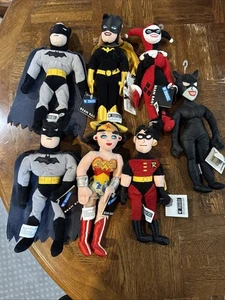 Animated Batman, Robin, Harley Quinn, Catwoman WB Store, Beanie Superheroes BTAS - Picture 1 of 15