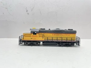 Mantua Trains Ho Scale Model Union Pacific GP-20 Diesel Locomotive For Repairs - Picture 1 of 14