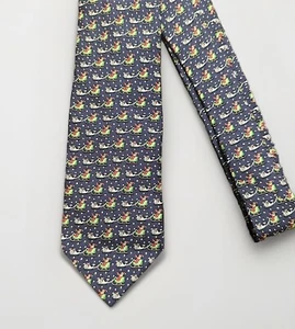 Vineyard Vines Christmas Necktie tie Santa With Whale Sleigh - Picture 1 of 4