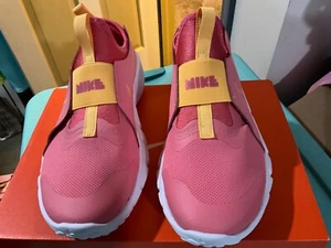 Nuevo Nike Flex Runner 2 Grandes Niños Niñas Zapatos Sin Cordones Rosa Coral DJ6038-TALLA 5Y - Imagen 1 de 5