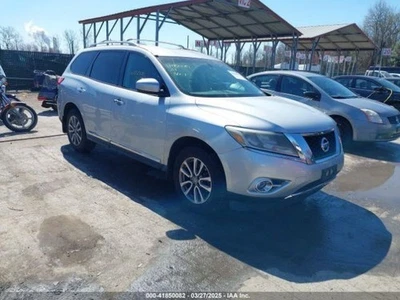 Nissan Pathfinder 2013 radiador usado OEM 671-50561 130 k millas Foto 1 de 4