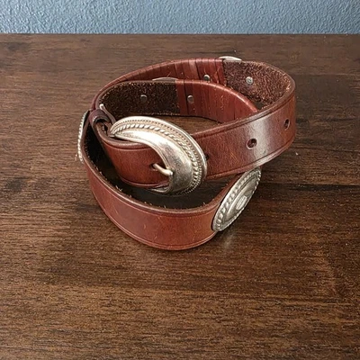 Fossil Mujer Pequeño Ranger Cinturón Concho Cuero Marrón Western Boho Hebilla Plateada Foto 1 de 4