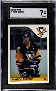 1985 Topps Mario Lemieux Rookie Card SGC 7 Graded NM MINT Hockey #9 - Fresh Slab - Bild 1 von 2